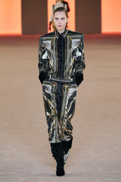 Look 21